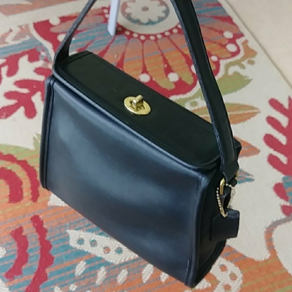 Coach Handbags - EXCEL CONDITION VINTAGE COACH GEOMETRIC BAG 1997